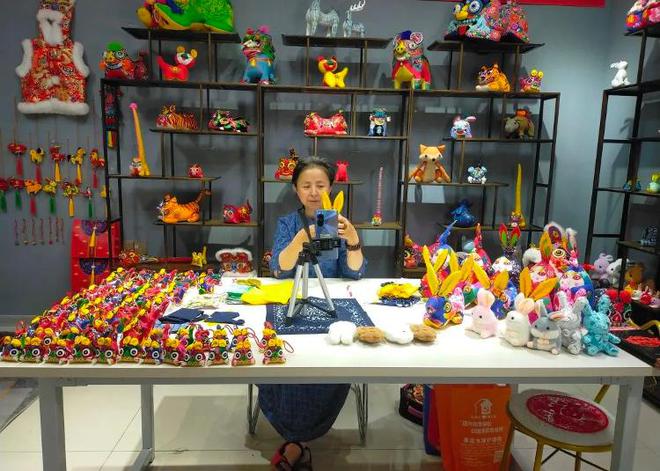 购购购！巾帼好品等你来——专业会议及展览服务助力女性创业